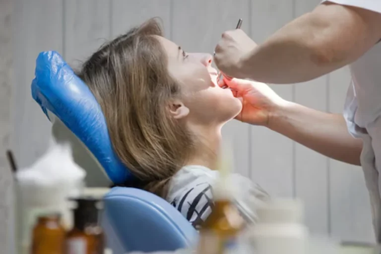 Comprehensive Guide to Wisdom Tooth Surgery Process, Recovery, and FAQs